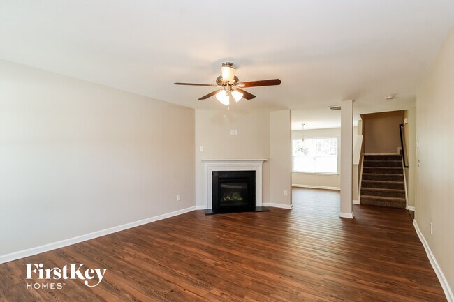 Foto del edificio - 110 Birch Creek Rd