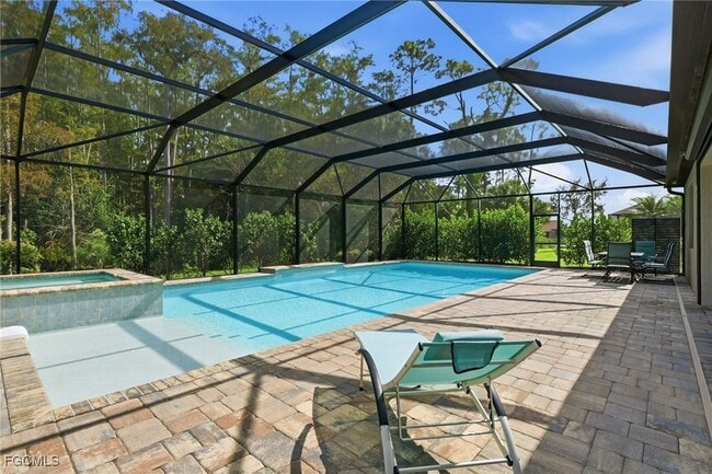 Building Photo - 11012 Castlereagh St