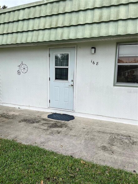 Foto principal - 302 Andover Pl S