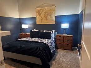 Building Photo - 4594 Silver Moon Dr