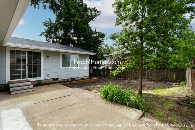 Building Photo - Bright and Beautiful Four Bedroom Home In ...