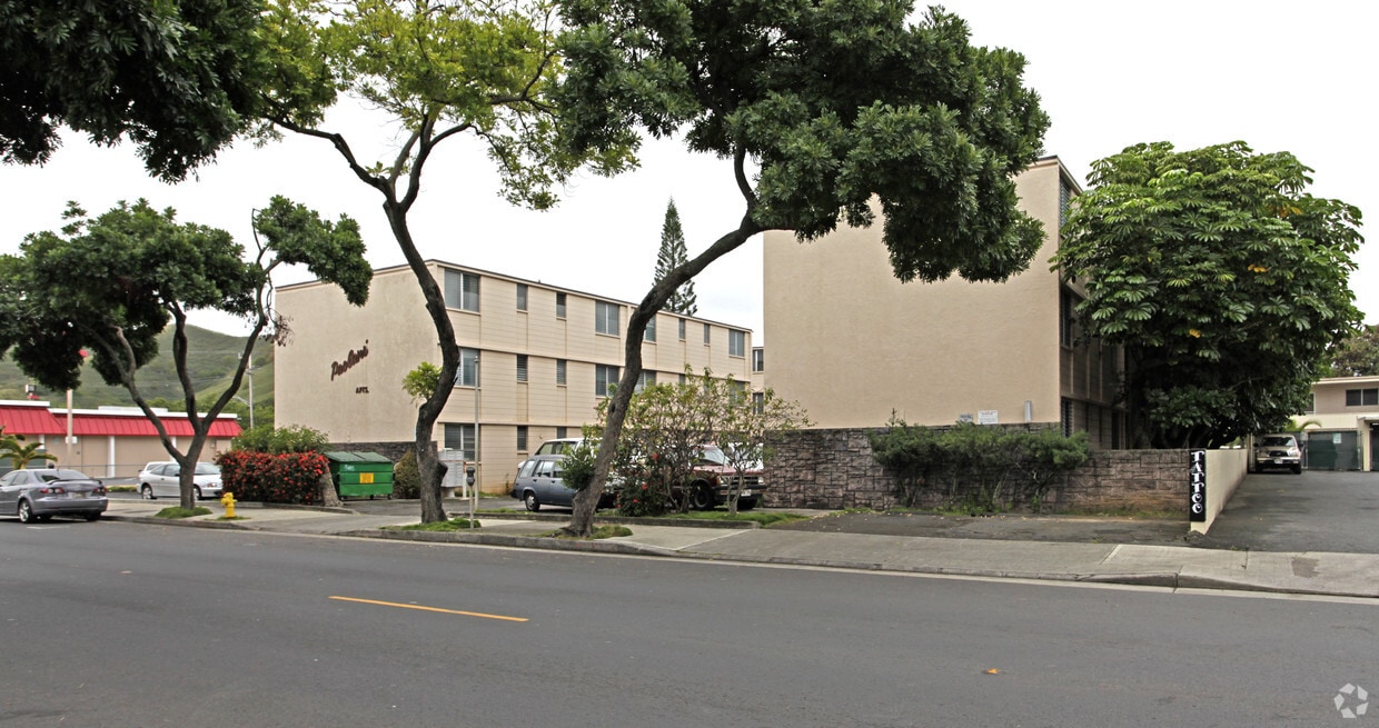 Building Photo - Poolani Apartments