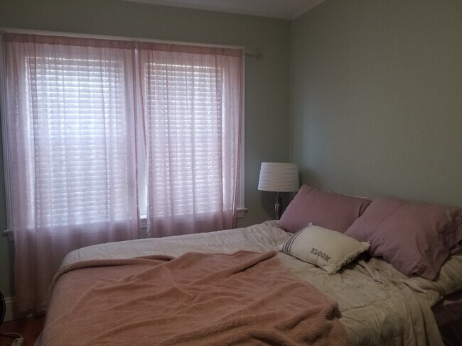 Bedroom - 20 Chestnut St