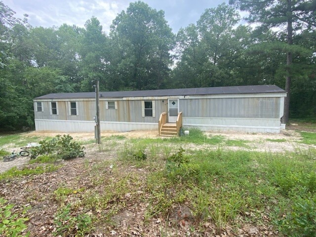 Primary Photo - 215 Ed Thomas Rd