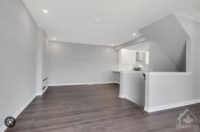 Building Photo - 530 Rye Grass Wy