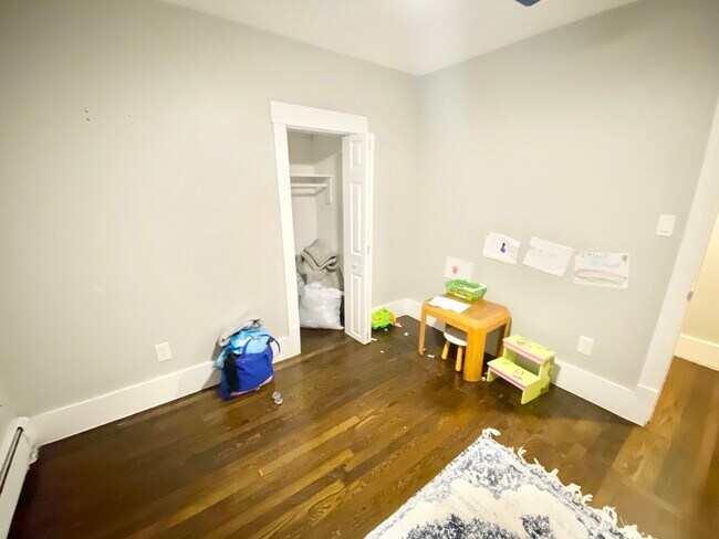 Building Photo - 43 Sagamore St