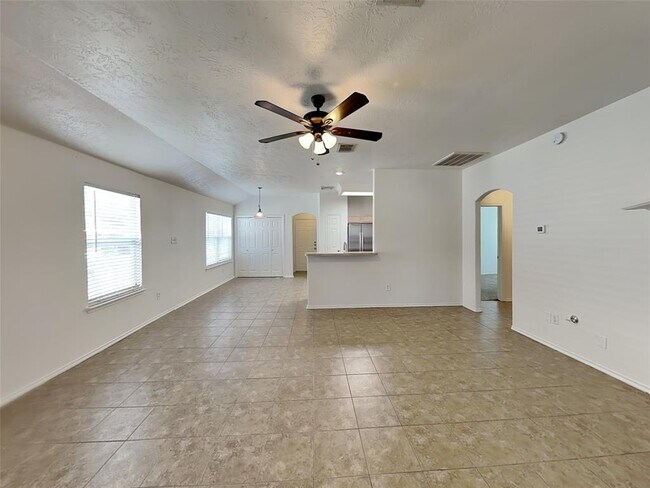 Foto del edificio - 18475 Sunrise Pines Dr