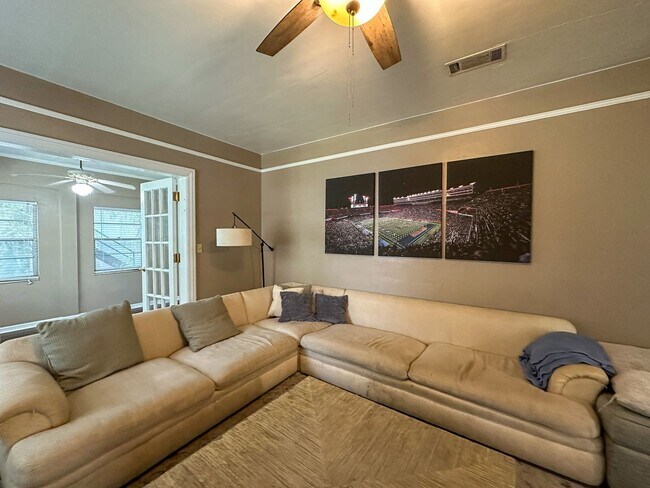 Foto del edificio - 1107 SW 1st Ave