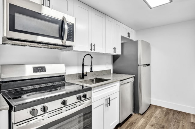 Photo - 801 SW 15th Ave Apartment