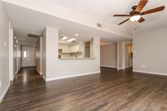 Foto del edificio - 8931 N 105Th Ln