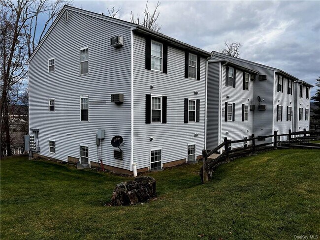 Building Photo - 9 Lexington Hills Rd