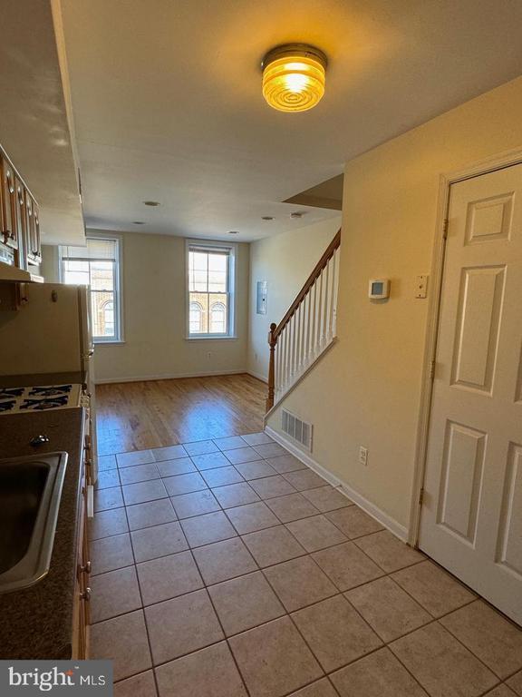 Foto del edificio - 1637 Fleet St