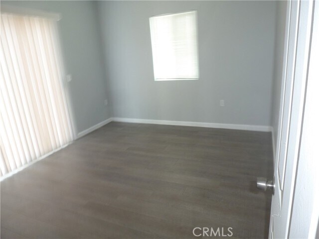 Foto del edificio - 980 W Base Line St
