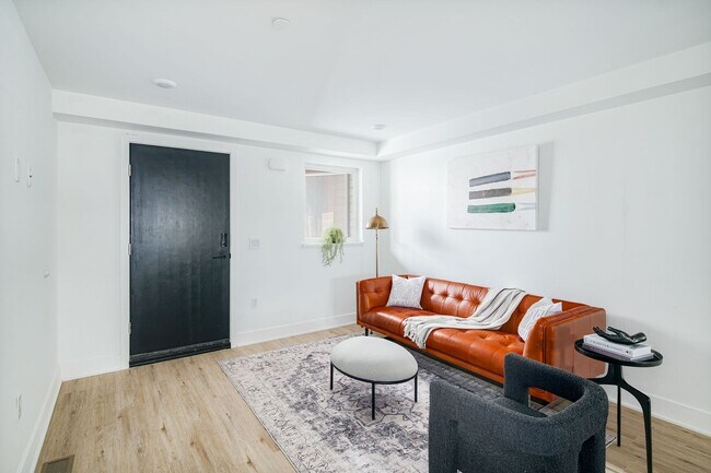 Building Photo - Brand New Luxury Townhouses