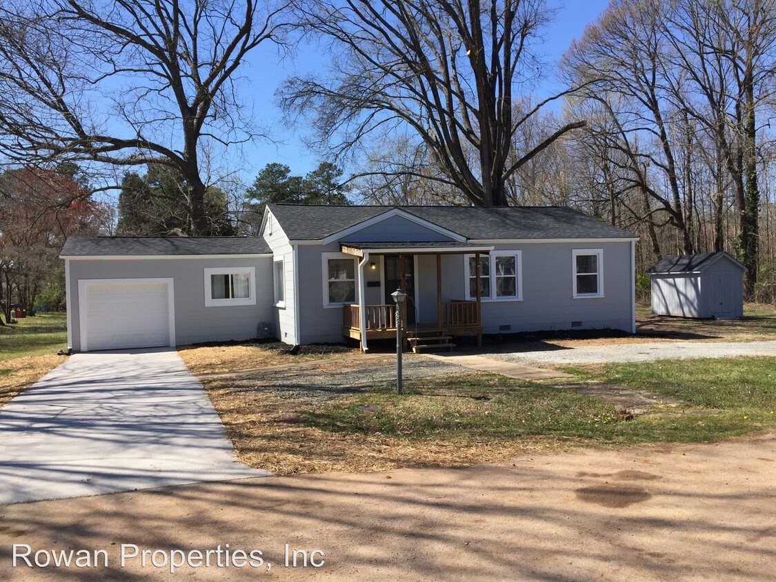 Primary Photo - 3 br, 1 bath House - 425 Reynolds Street