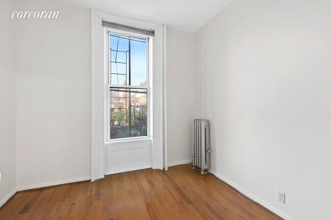 Foto del edificio - 643A Greene Ave