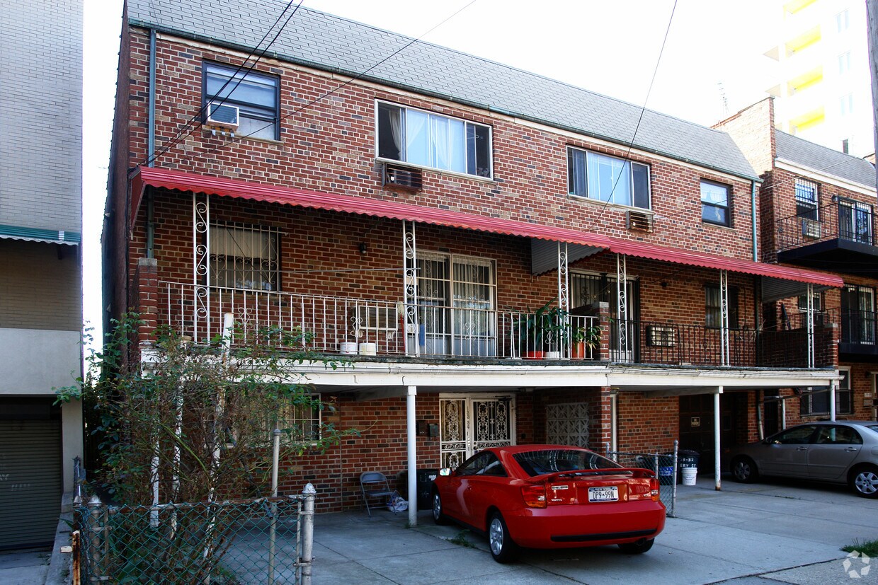 Building Photo - 13328-13330 Avery Ave