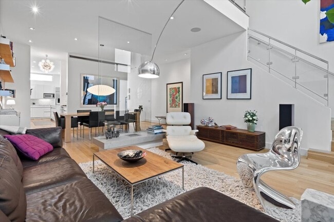 Building Photo - 1823 W Race Ave