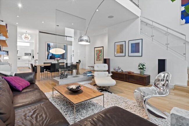 Foto del edificio - 1823 W Race Ave