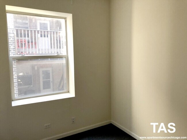 Foto del edificio - 5054 N Winthrop Ave