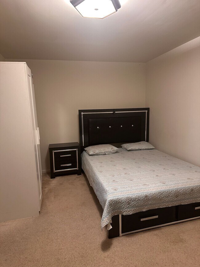 Foto del edificio - 9620 Hillock Ct