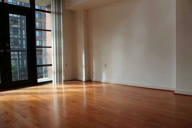 Building Photo - 437 New York Ave NW