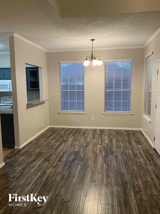 Foto del edificio - 1150 Lombard Ln