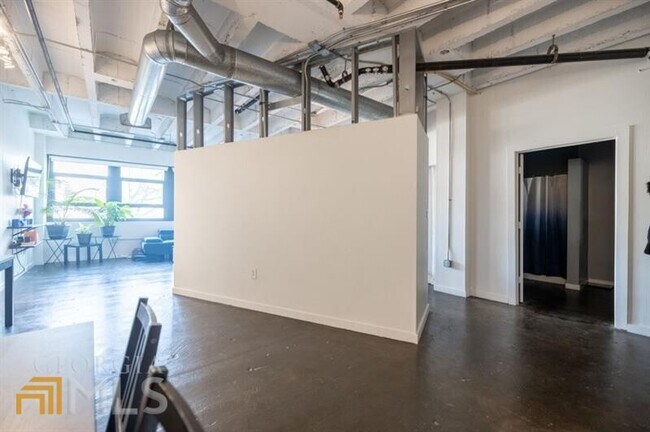 Building Photo - 878 Peachtree St NE