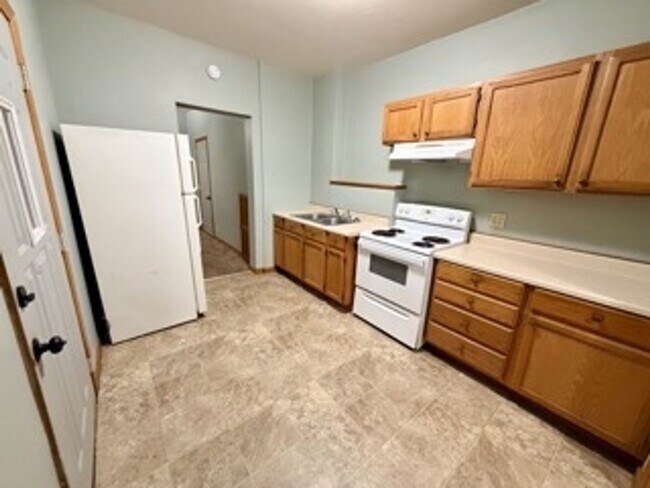 Building Photo - 120 S Garden Ave