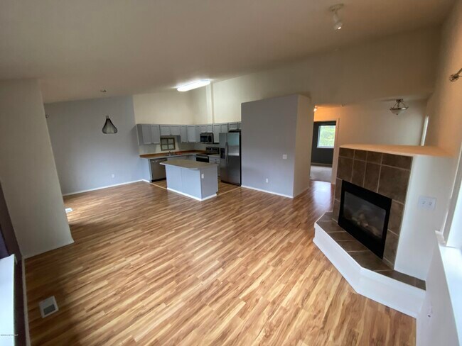 Building Photo - 2246 Brookshire Loop