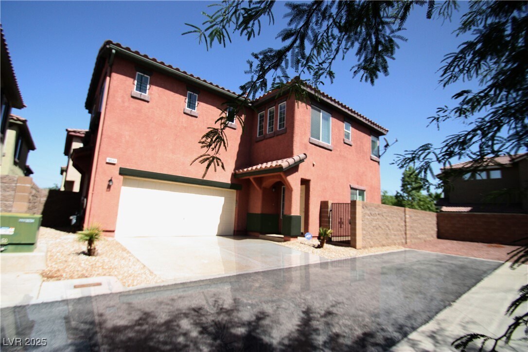 Foto principal - 10544 Lessona St