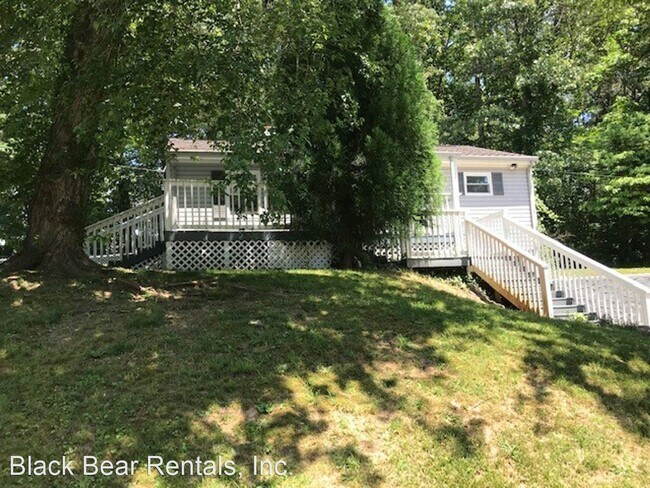 Building Photo - 2 br, 2 bath House - 224 White Pine Drive