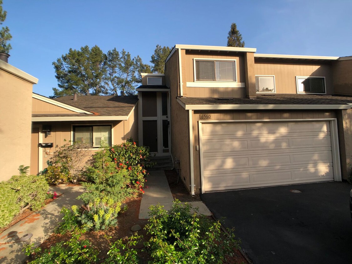 Foto principal - Remodeled Almaden Valley Townhouse