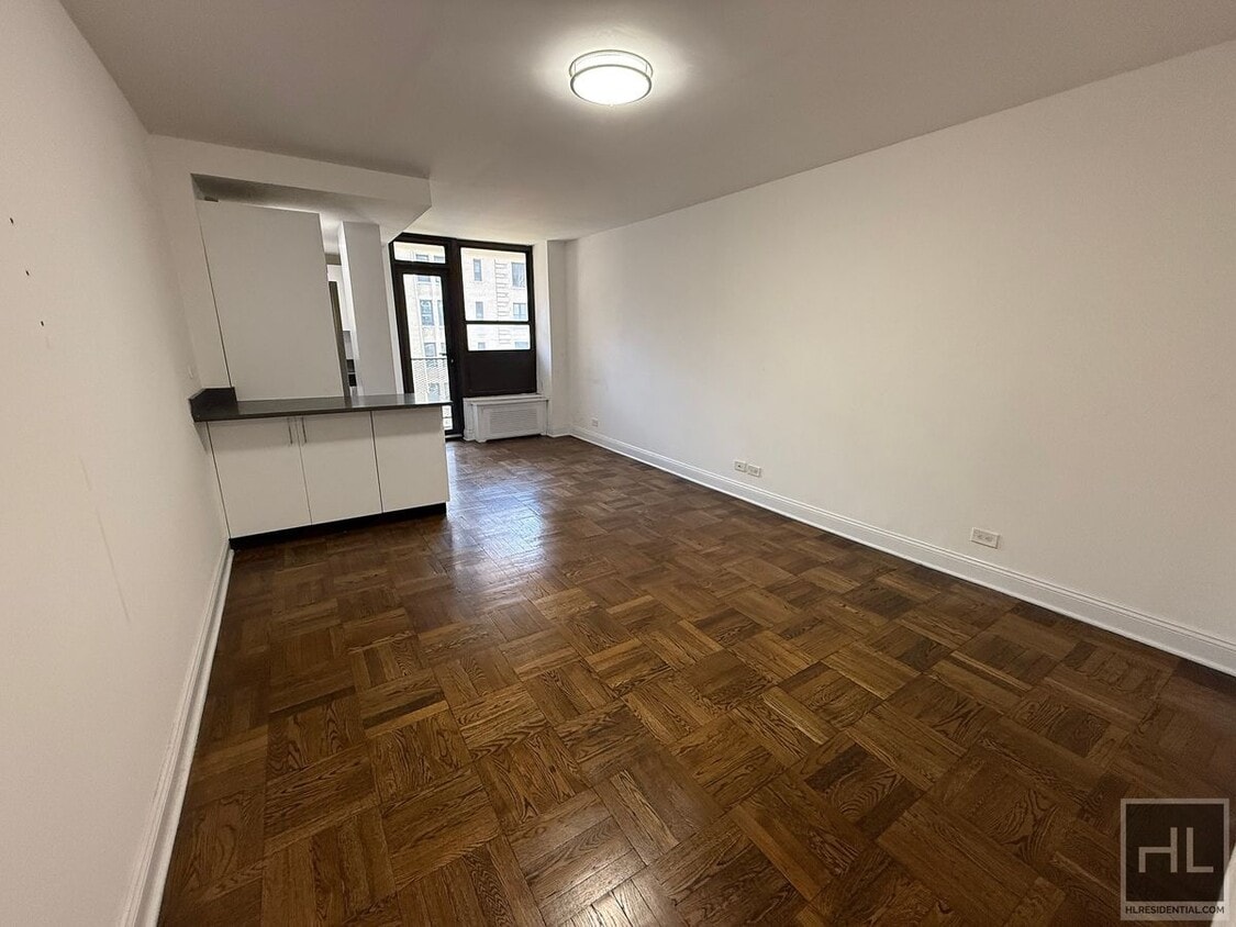 Building Photo - EAST 35 STREET