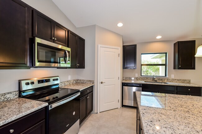 Building Photo - 3719 17th St SW, Lehigh Acres, FL