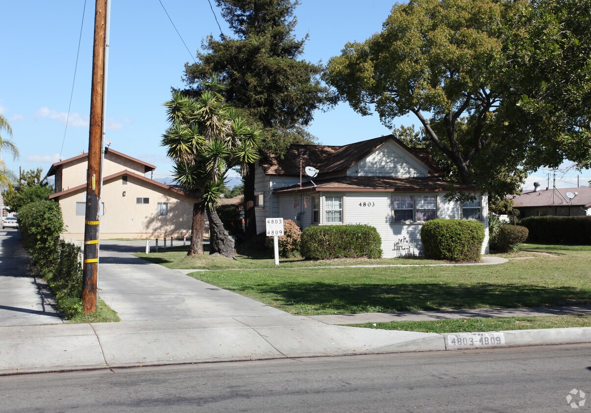 Primary Photo - 4803-4809 Live Oak St