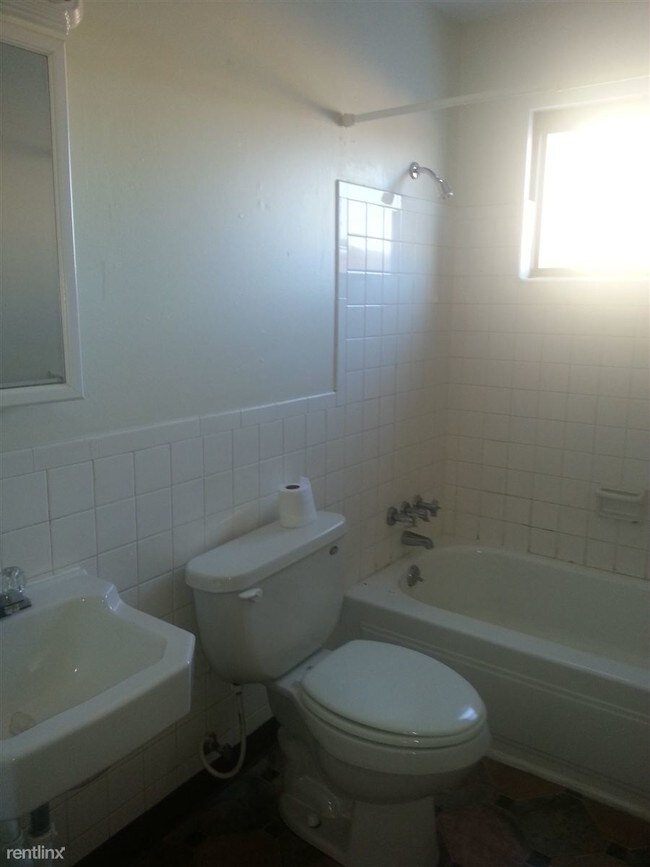 Building Photo - 17308 E Susquehanna Dr