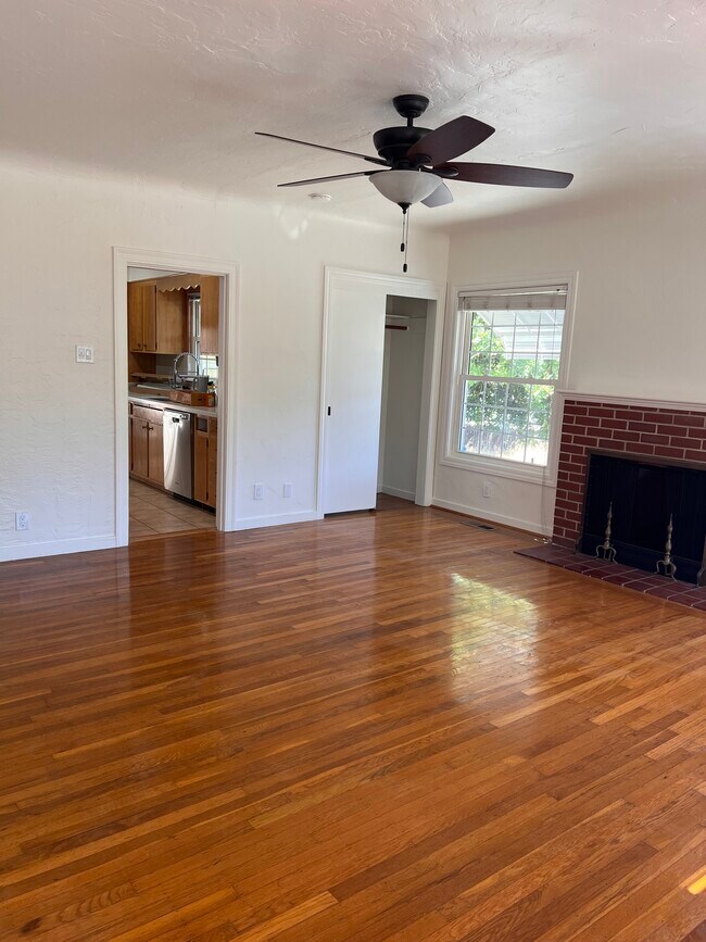 Foto del edificio - 639 E 5th St