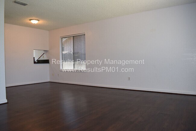 Building Photo - 4 br, 2 bath House - 3748 Blackfoot Way