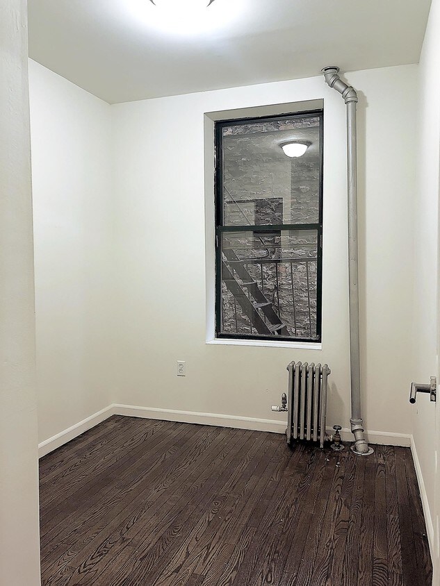 Primary Photo - 526 Broome St