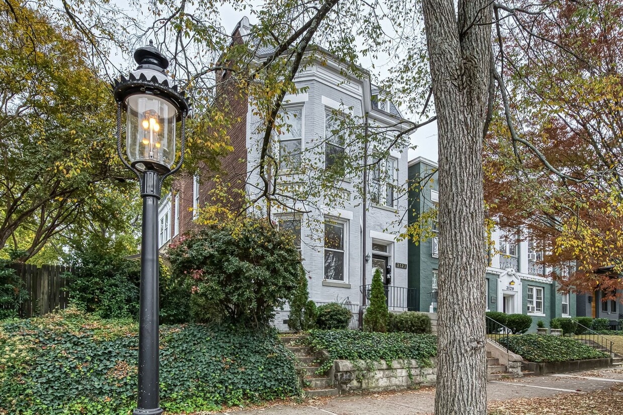 Foto principal - 3127 W Franklin St