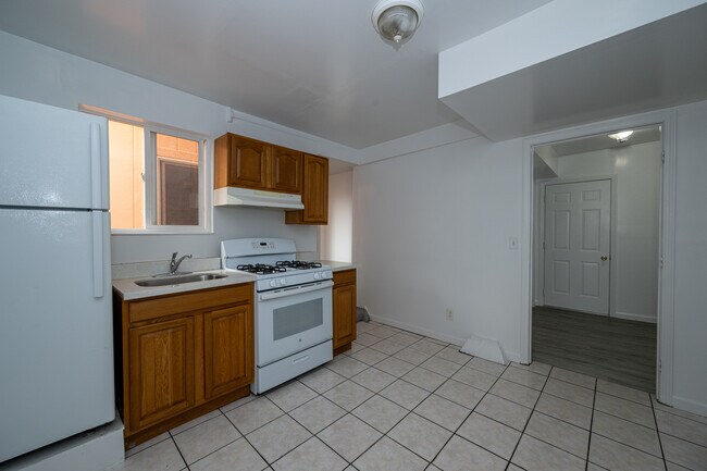 Foto del edificio - 1851 42nd Ave