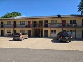 Building Photo - 36 Osage Ridge Rd