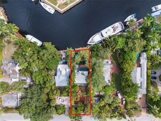 Building Photo - 918 Tequesta St