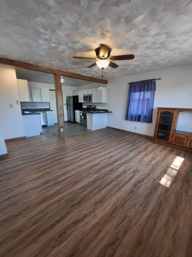 Foto del edificio - 4 BED | 1 BATH | HOME | NORTH