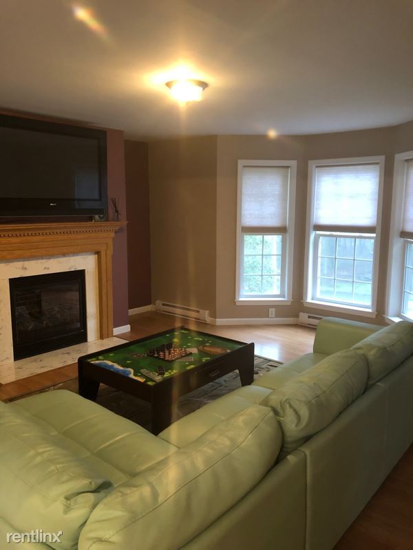 Building Photo - 3 br, 3 bath House - 1008 Bear drive