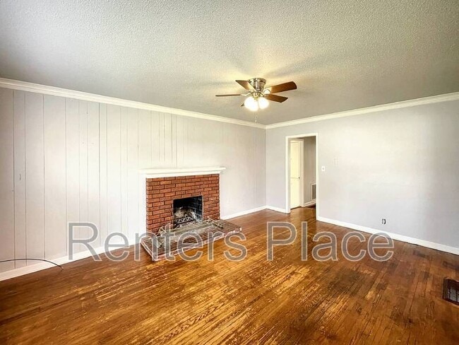 Building Photo - 3532 E Archer St