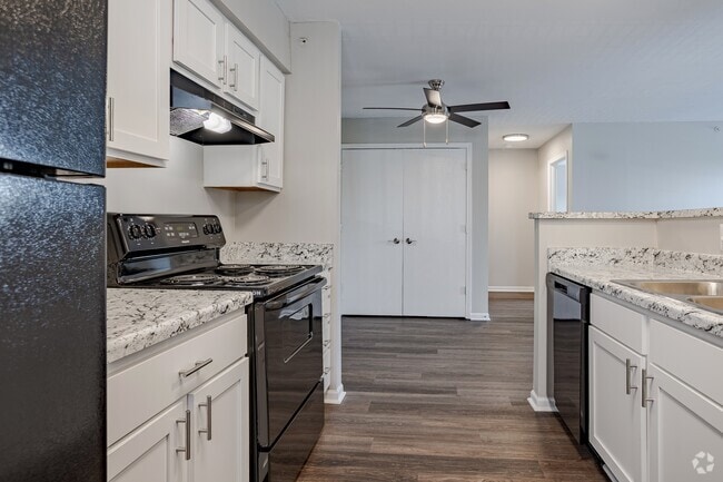 Building Photo - Arbors at Hickory Creek