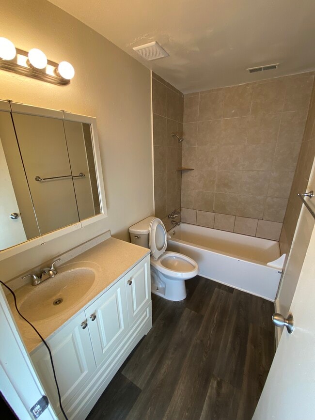 Photo - 1789 Lake Park Dr Apartment