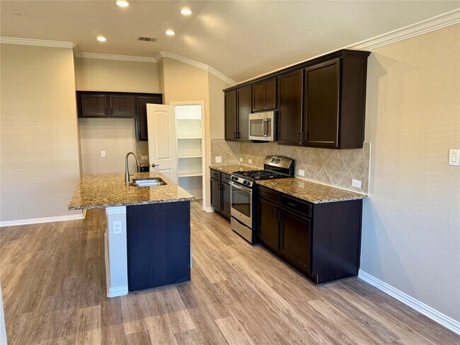 Foto del edificio - 4512 Chestnut Meadows Bend